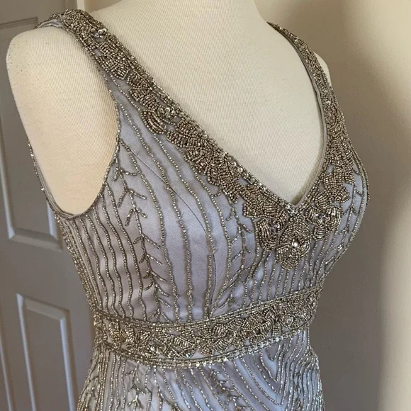 SUE WONG 10 Platinum Silver Grey beaded formal cocktail evening dress